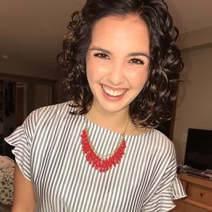 Meet your Posher, Elizabeth